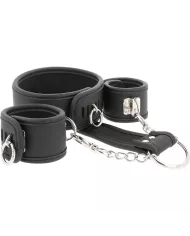 FETISH SUBMISSIVE - COLLIER ET MENOTTES EN CUIR VÉGAN AVEC DOUBLURE EN NOPRÈNE FETISH SUBMISSIVE - COLLIER ET MENOTTES EN CUIR VÉGAN AVEC DOUBLURE EN NOPRÈNE