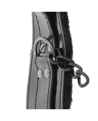 DARKNESS - MENOTTES DE CHEVILLE RÉGLABLES EN CUIR NOIR AVEC CADENAS DARKNESS - MENOTTES DE CHEVILLE RÉGLABLES EN CUIR NOIR AVEC CADENAS