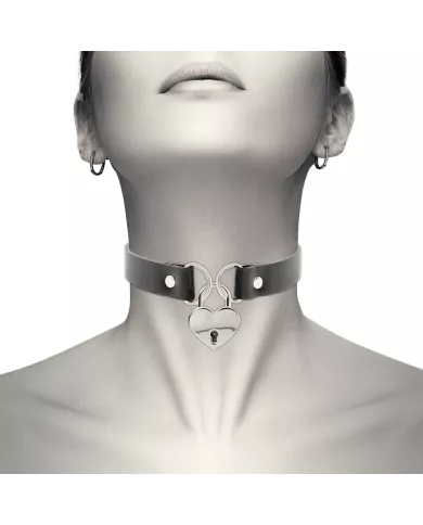 COQUETTE CHIC DESIRE - COLLIER EN CUIR VEGAN AVEC ACCESSOIRE COEUR AVEC CL? COQUETTE CHIC DESIRE - COLLIER EN CUIR VEGAN AVEC ACCESSOIRE COEUR AVEC CL?