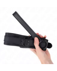 KINK - COLLIER DE BONDAGE EN NÉOPRÈNE MODÈLE 1 AVEC CEINTURE 78 CM RÉGLABLE 37,5 X 49,5 CM