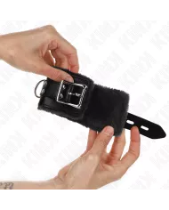 KINK - APPUI-POIGNETS DOUBLÉS DE FOURRURE NOIR AVEC CEINTURE NOIRE RÉGLABLE 17-29 CM X 6 CM