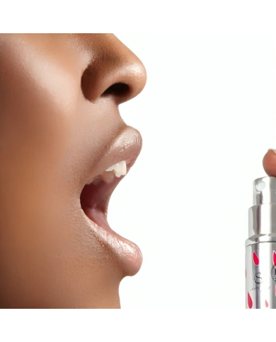 SECRETPLAY - SPRAY SEXUEL ORAL À LA FRAISE ACIDE