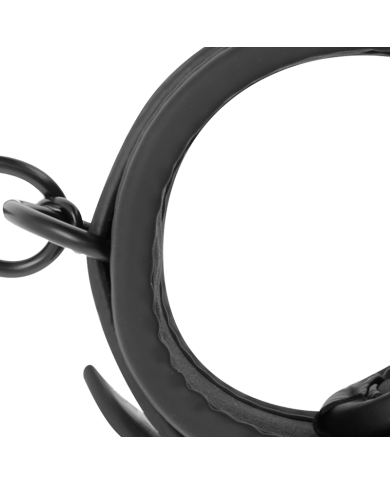 FETISH SUBMISSIVE - POSITION MAÎTRE AVEC 4 MENOTTES DOUBLÉES DE NOPRÈNE