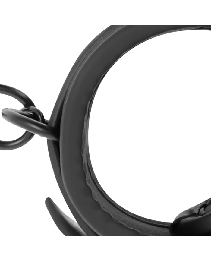 FETISH SUBMISSIVE - POSITION JAMBES OUVERTES AVEC MENOTTES DOUBLÉES EN NOPRÈNE FETISH SUBMISSIVE - POSITION JAMBES OUVERTES AVEC MENOTTES DOUBLÉES EN NOPRÈNE