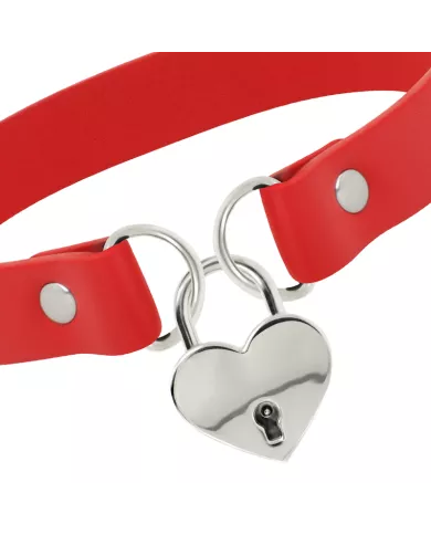 COQUETTE CHIC DESIRE - COLLIER EN CUIR VEGAN ROUGE AVEC ACCESSOIRE COEUR AVEC CL? COQUETTE CHIC DESIRE - COLLIER EN CUIR VEGAN ROUGE AVEC ACCESSOIRE COEUR AVEC CL?