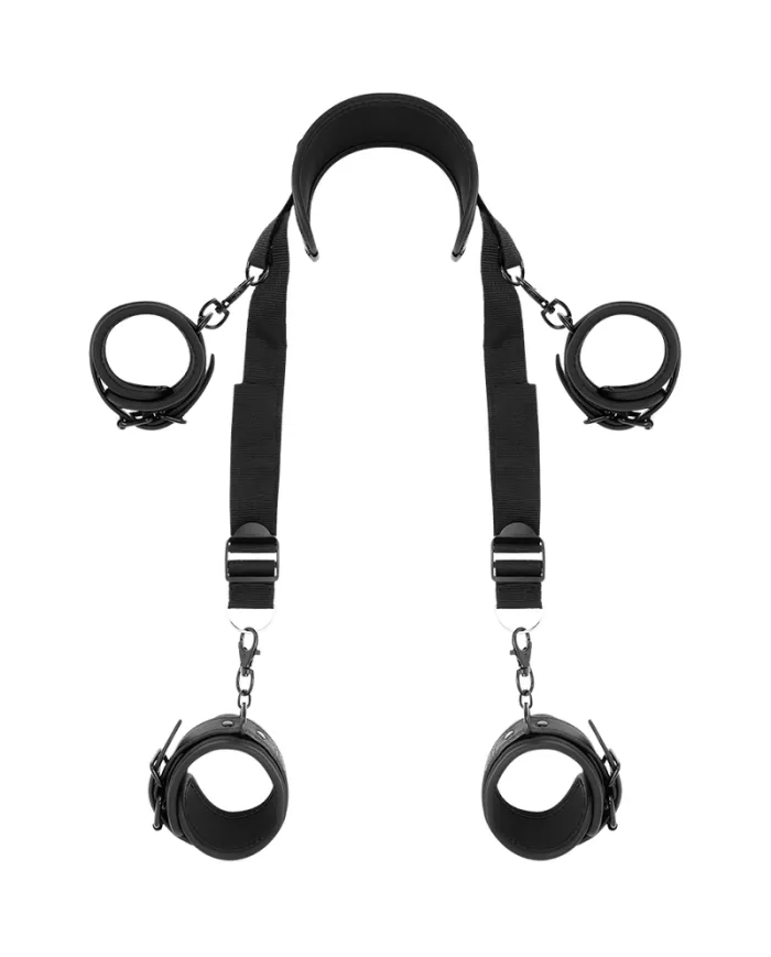FETISH SUBMISSIVE - POSITION MAÎTRE AVEC 4 MENOTTES DOUBLÉES DE NOPRÈNE