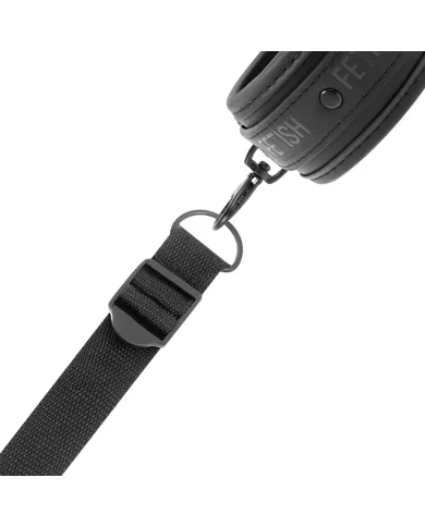 FETISH SUBMISSIVE - ENSEMBLE DE MENOTTES ET LIENS AVEC DOUBLURE EN NOPRÈNE FETISH SUBMISSIVE - ENSEMBLE DE MENOTTES ET LIENS AVEC DOUBLURE EN NOPRÈNE