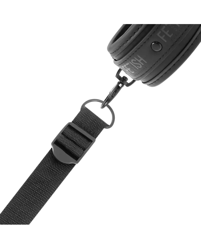 FETISH SUBMISSIVE - ENSEMBLE DE MENOTTES ET LIENS AVEC DOUBLURE EN NOPRÈNE FETISH SUBMISSIVE - ENSEMBLE DE MENOTTES ET LIENS AVEC DOUBLURE EN NOPRÈNE