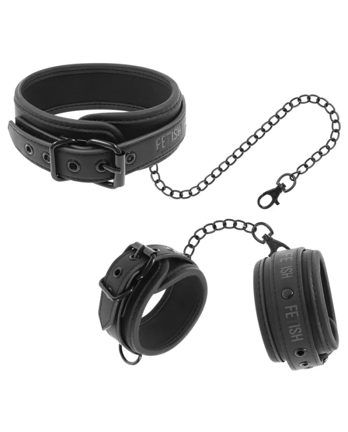 FETISH SUBMISSIVE - COLLIER ET MENOTTES EN CUIR VÉGAN AVEC DOUBLURE EN NOPRÈNE FETISH SUBMISSIVE - COLLIER ET MENOTTES EN CUIR VÉGAN AVEC DOUBLURE EN NOPRÈNE