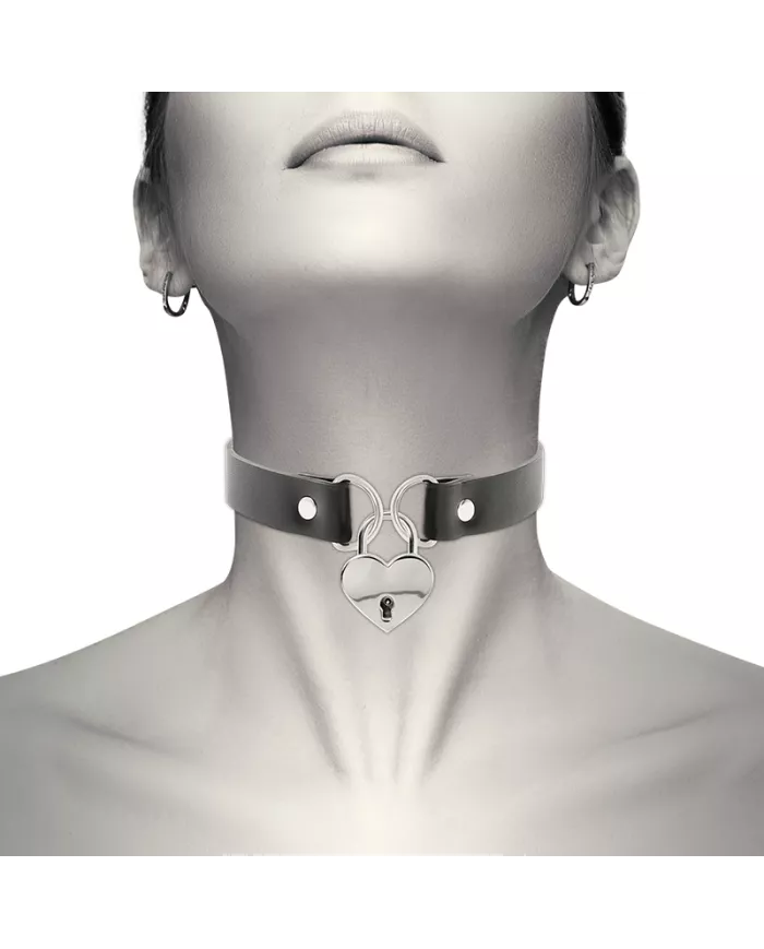 COQUETTE CHIC DESIRE - COLLIER EN CUIR VEGAN AVEC ACCESSOIRE COEUR AVEC CL? COQUETTE CHIC DESIRE - COLLIER EN CUIR VEGAN AVEC ACCESSOIRE COEUR AVEC CL?