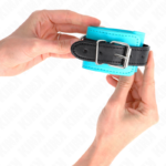 KINK - APPAREILS-POIGNETS À CROCHET DOUBLÉS DE FOURRURE BLEU AJUSTABLES 20-28 CM X 5,5 CM – Image 3