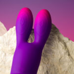 ROCKS-OFF - GLO-GIRL BUNNY VIBRATEUR FLEXIBLE VIOLET – Image 5